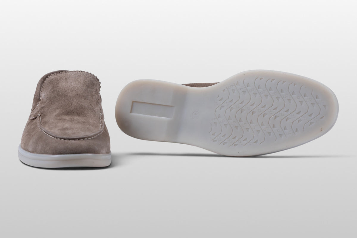 Zeli Capri Taupe Suède Loafers met Witte Zool