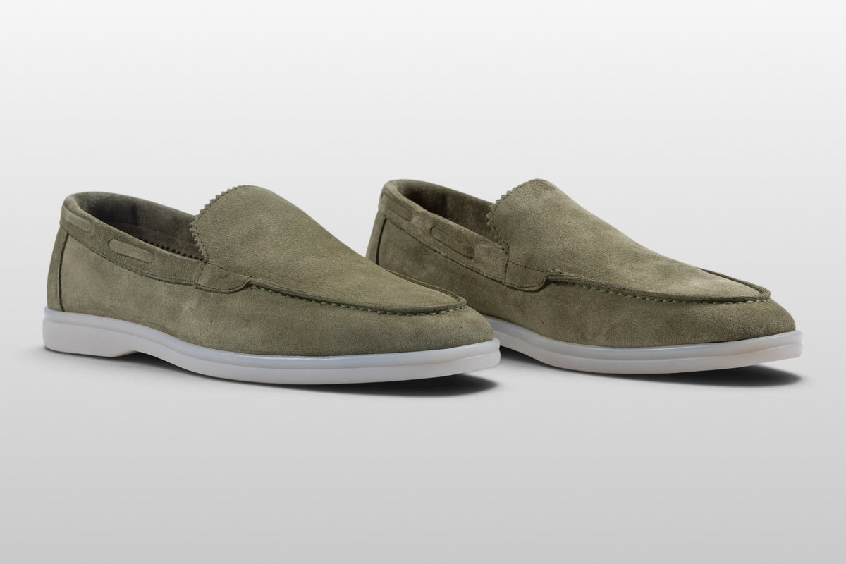 Zeli Capri Kakigroene Suède Loafers met Witte Zool
