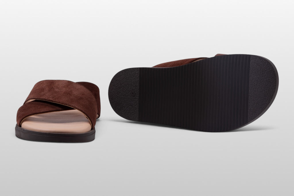 Zeli Sorrento Bruine Suède Sandalen met Kruisbanden