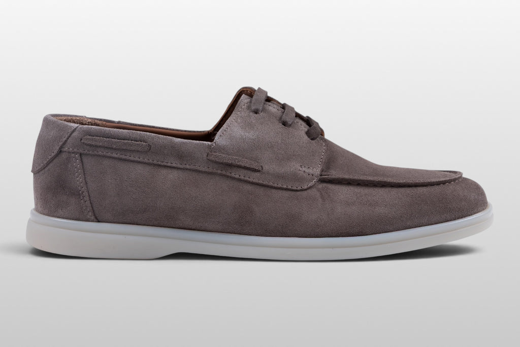 Zeli Capri graue Wildleder-Boat-Shoes mit weißer Sohle