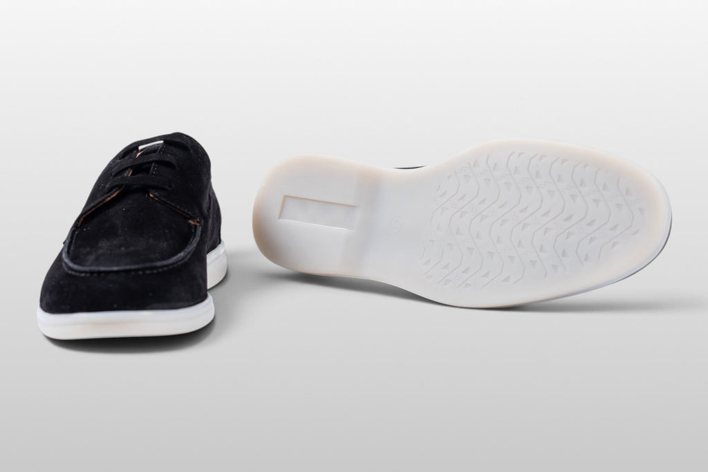 Zeli Capri Schwarze Wildleder-Loafer mit Schnürsenkeln und weißer Sohle