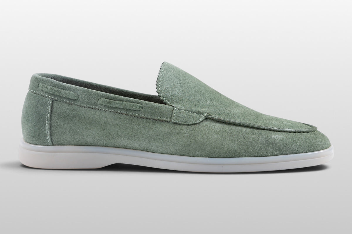 Zeli Capri Saliegroene Suède Loafers met Witte Zool