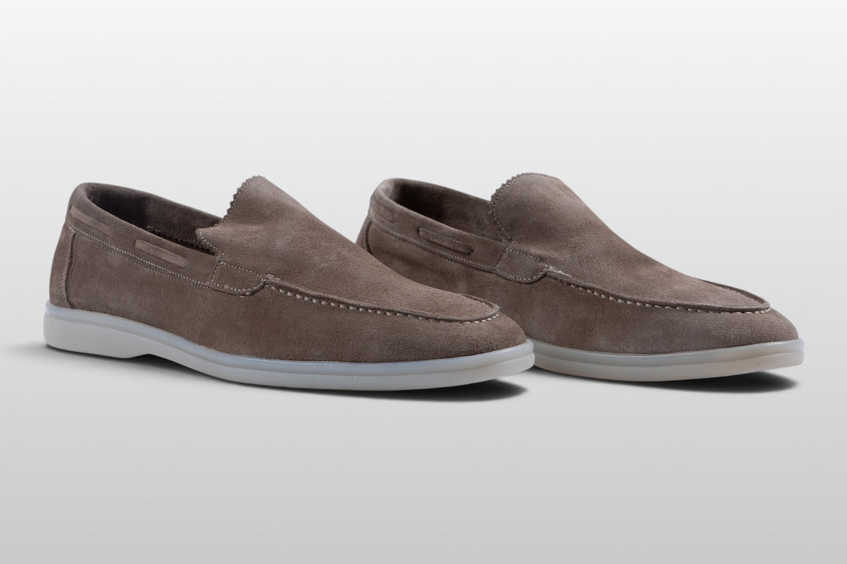 Zeli Capri Taupe Suède Loafers met Witte Zool