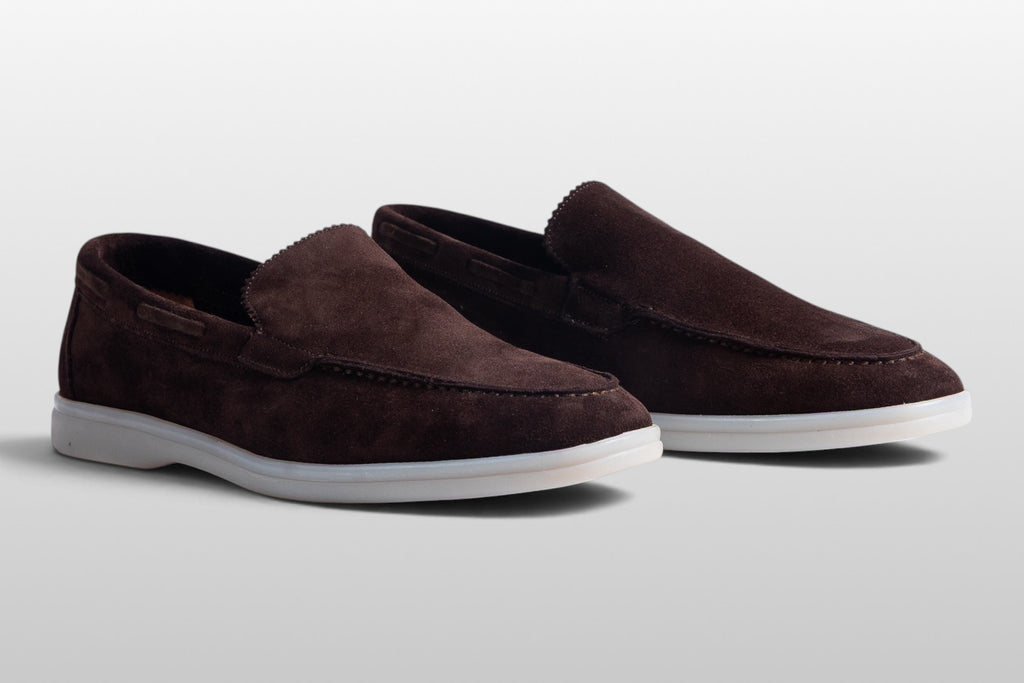 Mocassini Zeli Capri in pelle scamosciata marrone scuro con suola bianca