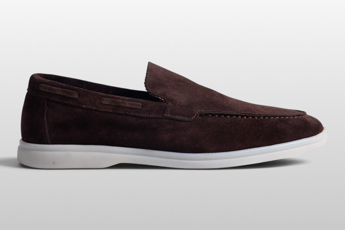 Zeli Capri Donkerbruine Suède Loafers met Witte Zool