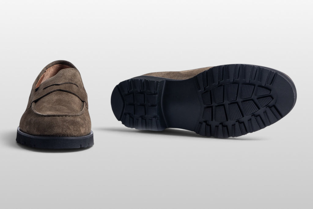 Mocassins Zeli Padova en daim kaki à profil épais
