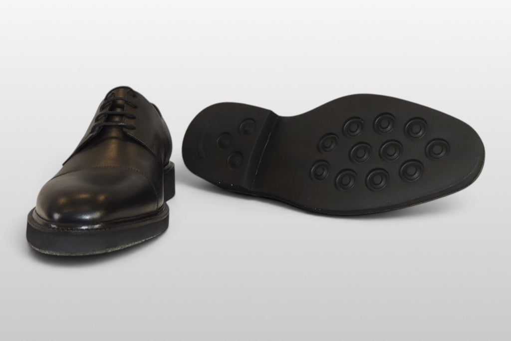 Zeli Scarpa Classica Nera con Lacci